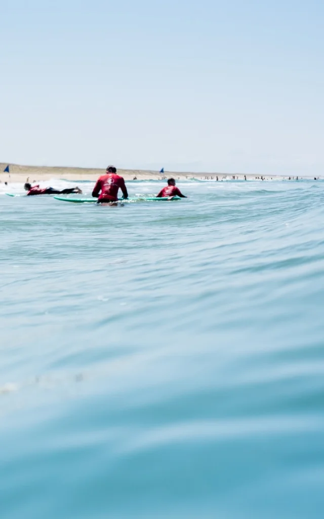 surf dans la vague Mimizan