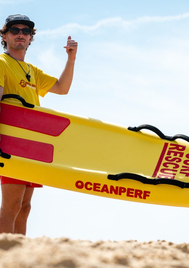 Nageur sauveteur sur la plage de Mimizan