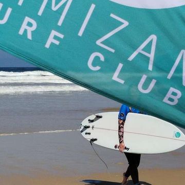 Mimizan Surf Club - Ecole de Surf  in MIMIZAN PLAGE