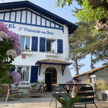 Hôtel l'Emeraude des Bois 2 étoiles à MIMIZAN PLAGE