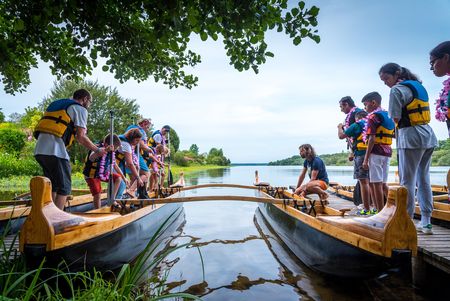 Balade  en pirogue hawaiënne d'ouverture de la saison