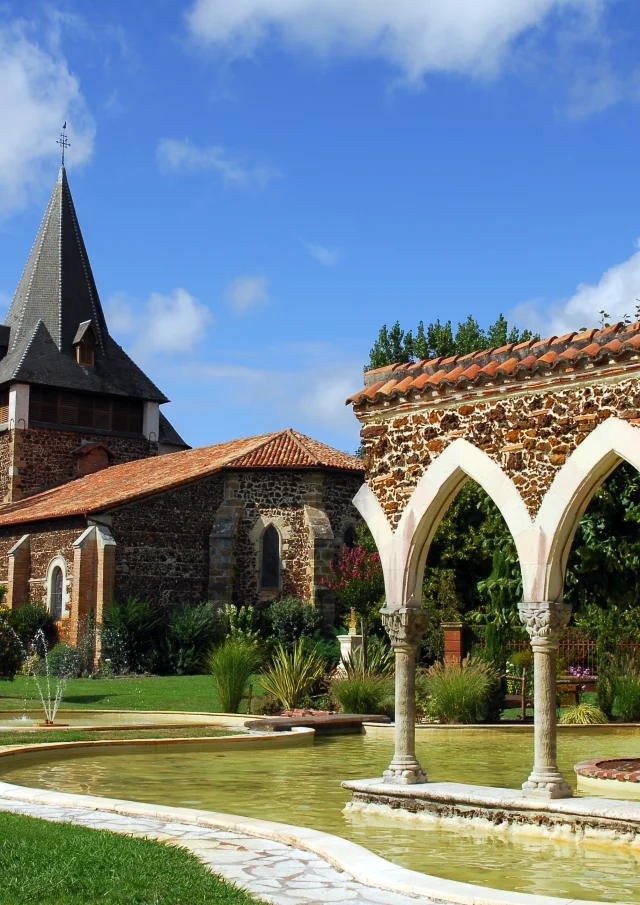 Iglesia de Pontenx les Forges